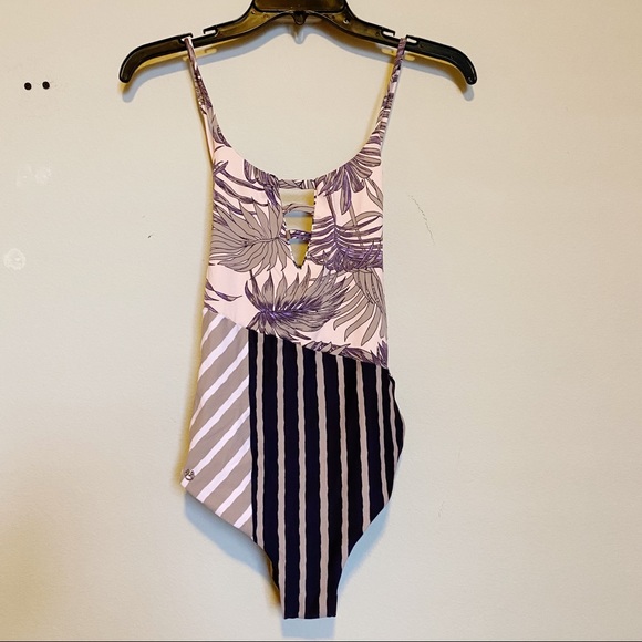 Maaji Bossa Nova Boss Reversible One-Piece - Picture 4 of 7